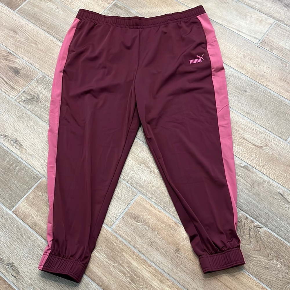 Puma plus size Tricot joggers with pockets in the color of the season! Oxblood!